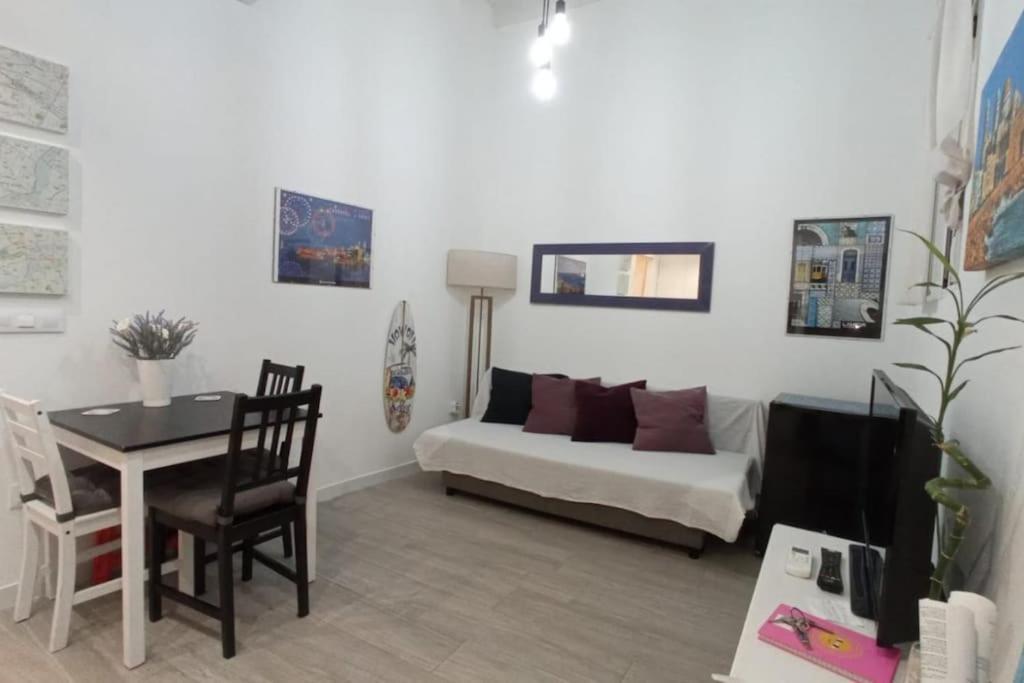 Cdz - Casa De Los Viajeros Pasquin กาดิซ ภายนอก รูปภาพ
